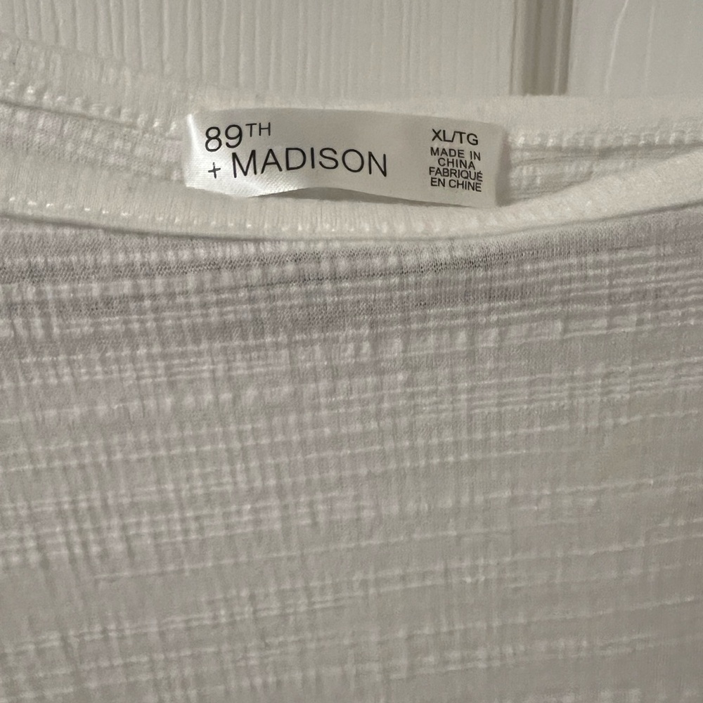 Madison Off-White Button-Down Blouse - Picture 3 of 4